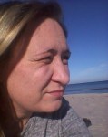 Foto: Ich am Strand mit Blick aufs Meer