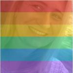 Foto: Nadine lächelt in die Kamera, Foto ist von Regenbogenfarben überdeckt